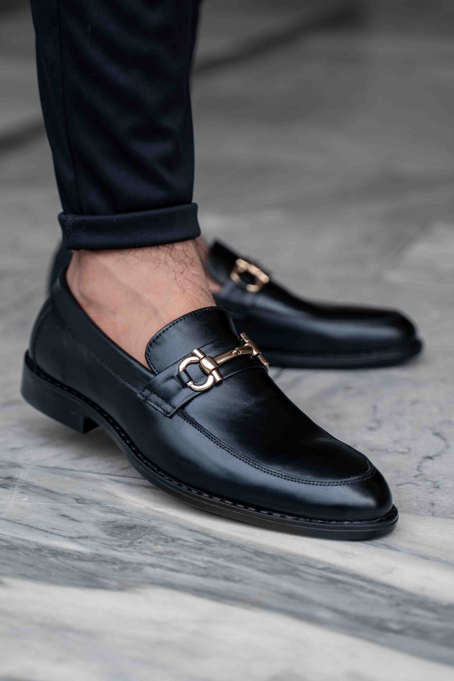 Horse bit leather loafers Black