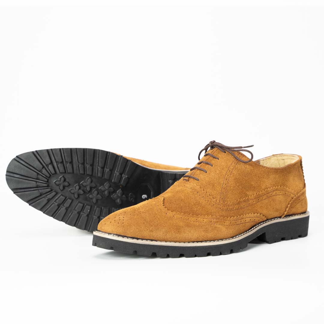 Suede Oxfords camel